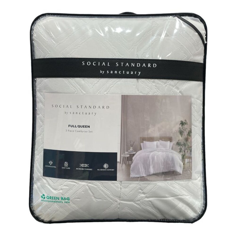 Social Standard Diamond Clipped Jacquard 3 Piece Comforter Set - White